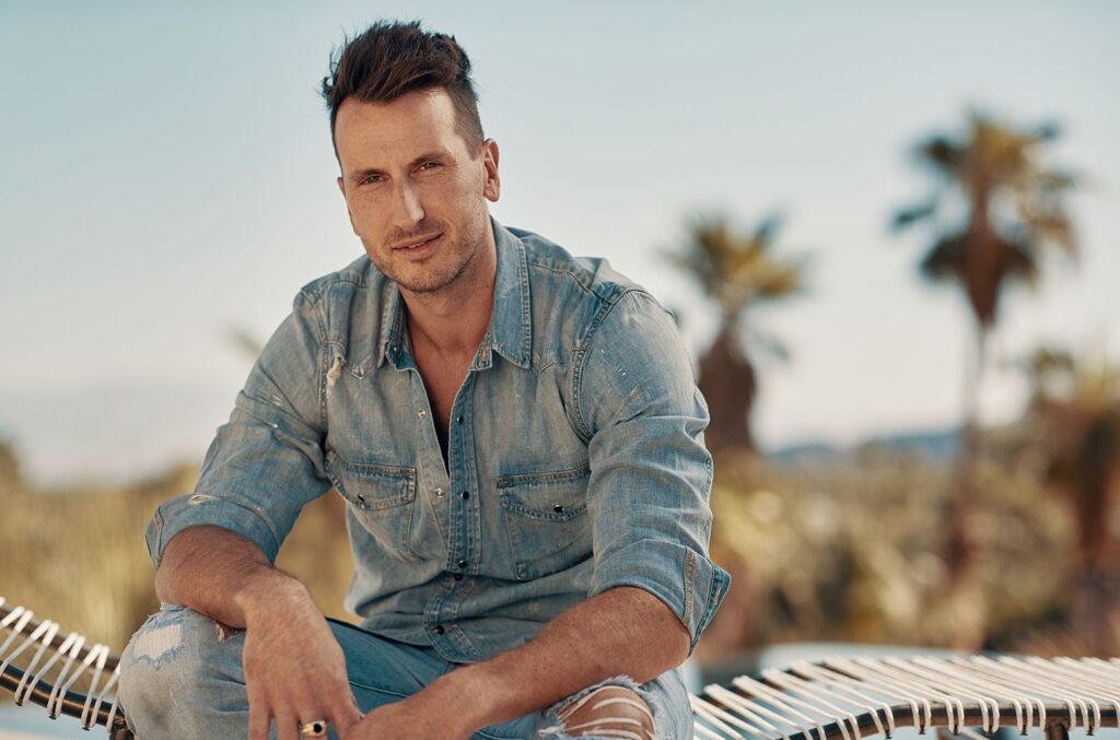 Russell Dickerson (Singer)